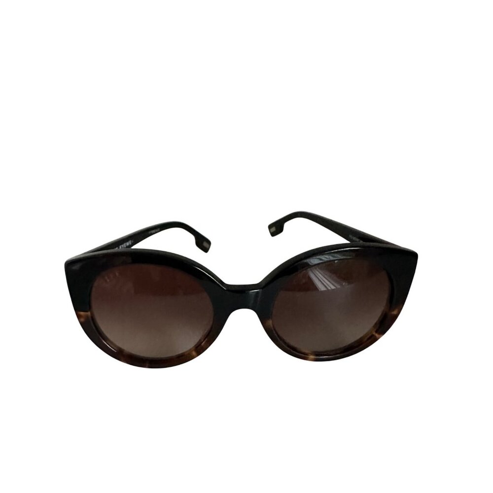 Diff Womens Sunglasses With Tortoise & Black Frame